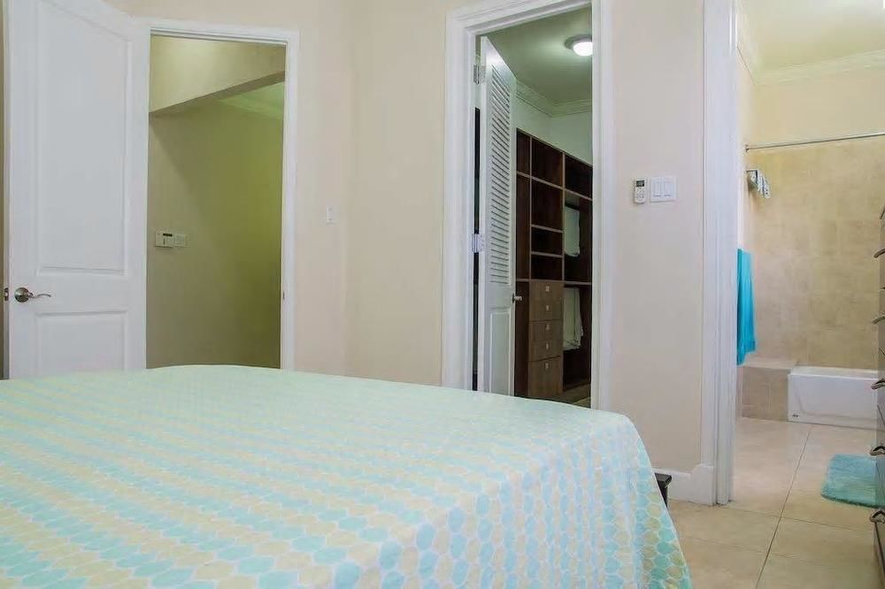 New Kingston Guest Apt At Sonoma Estate Dış mekan fotoğraf