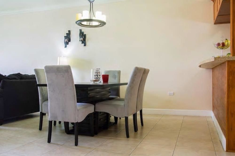 New Kingston Guest Apt At Sonoma Estate Dış mekan fotoğraf